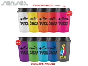 Promotional 二重壁コーヒーカップを取る