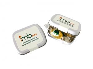 VICKS VapoNaturals（x5）で満たされた長方形のヒンジ缶